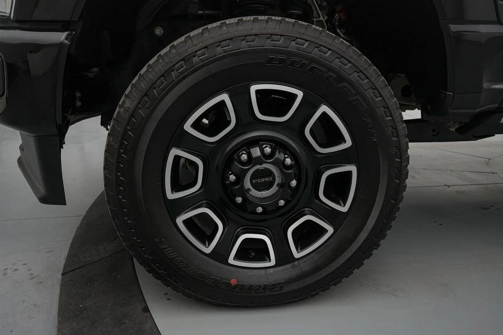 2025 Ford Super Duty 5th Gen - Image 12 of 21