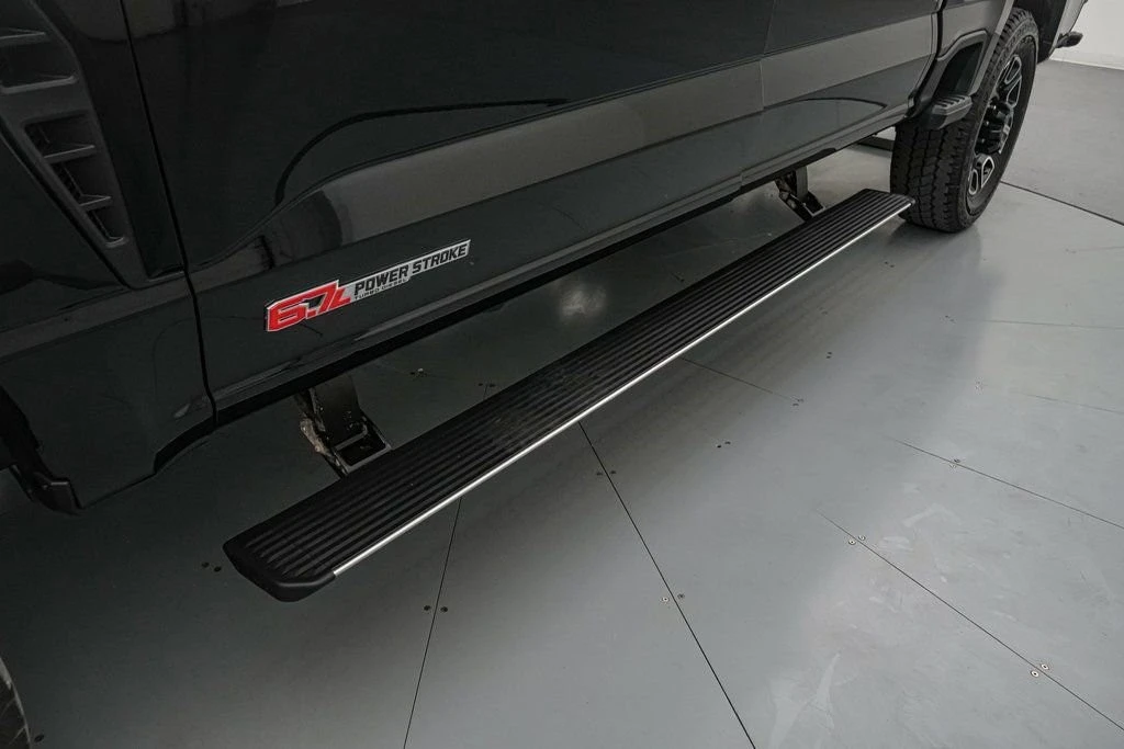 2025 Ford Super Duty 5th Gen - Image 13 of 21