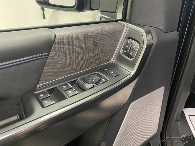 2025 Ford Super Duty 5th Gen - Image 10 of 12