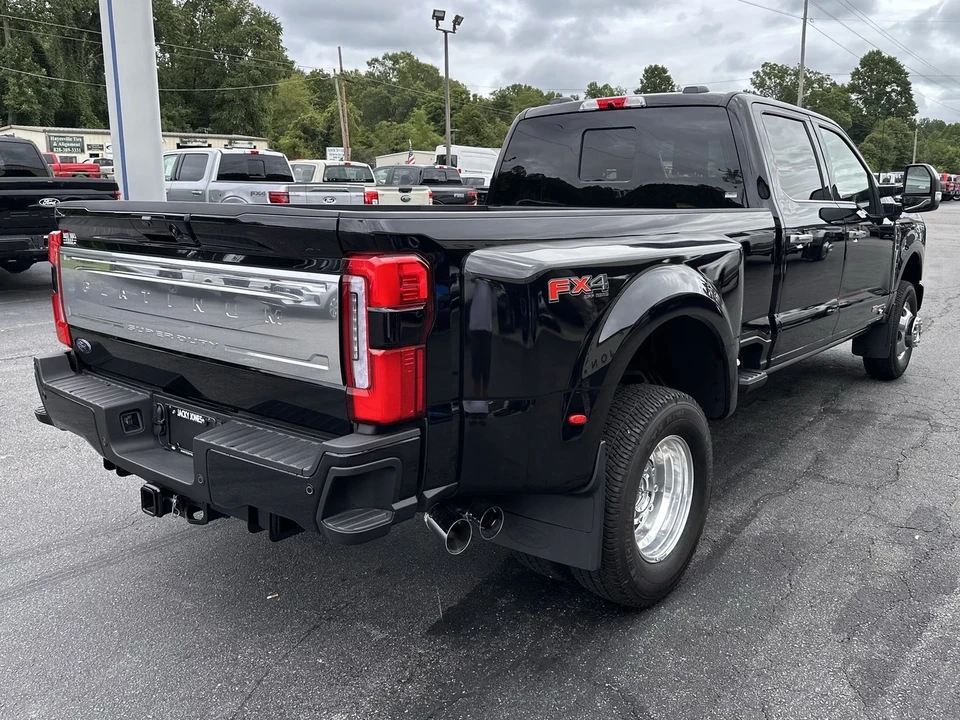 2025 Ford Super Duty 5th Gen - Image 6 of 12