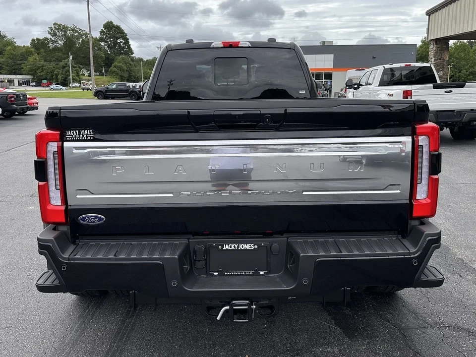 2025 Ford Super Duty 5th Gen - Image 7 of 12