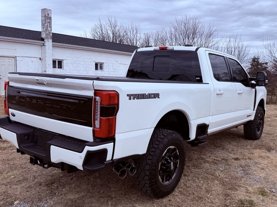 2025 Ford Super Duty 5th Gen - Image 5 of 19