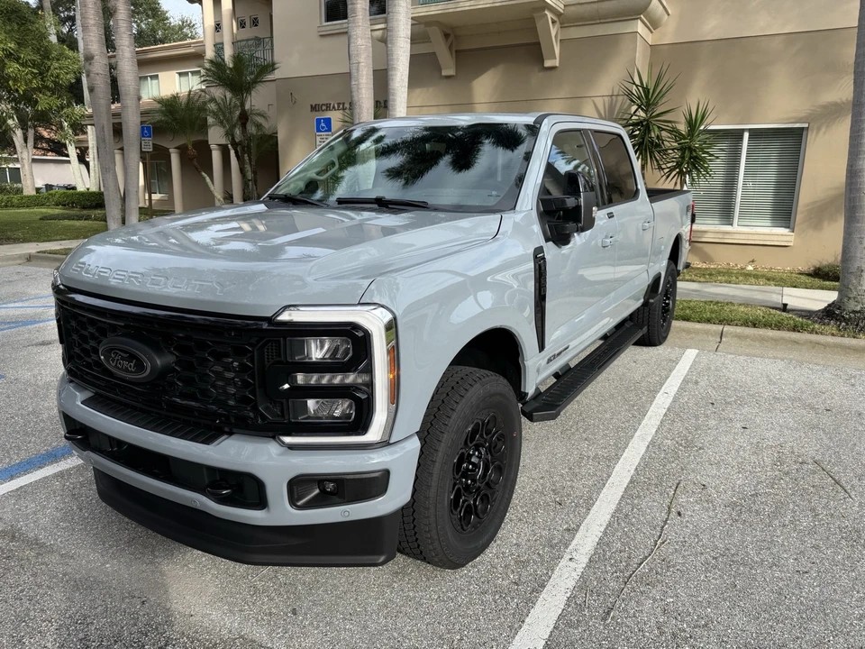 2025 Ford Super Duty 5th Gen - Image 5 of 10