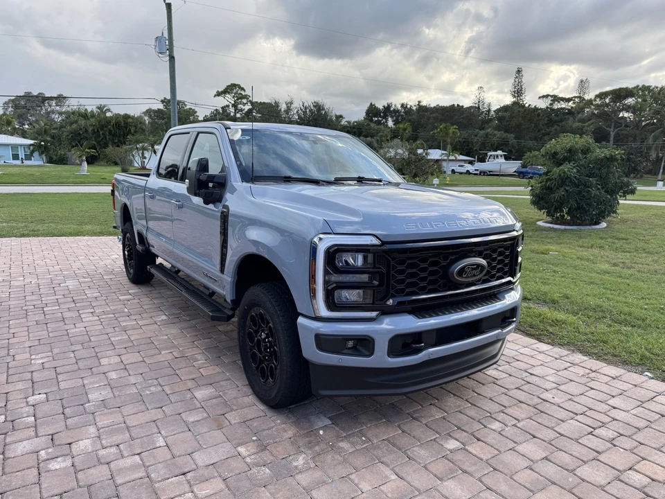 2025 Ford Super Duty 5th Gen - Image 2 of 10