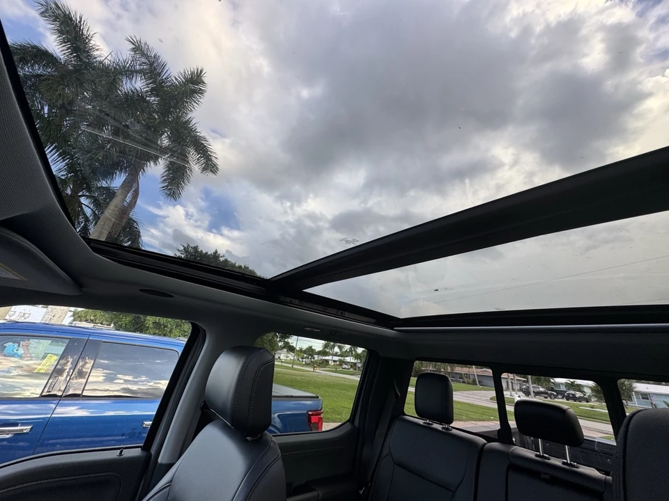 2025 Ford Super Duty 5th Gen - Image 4 of 10