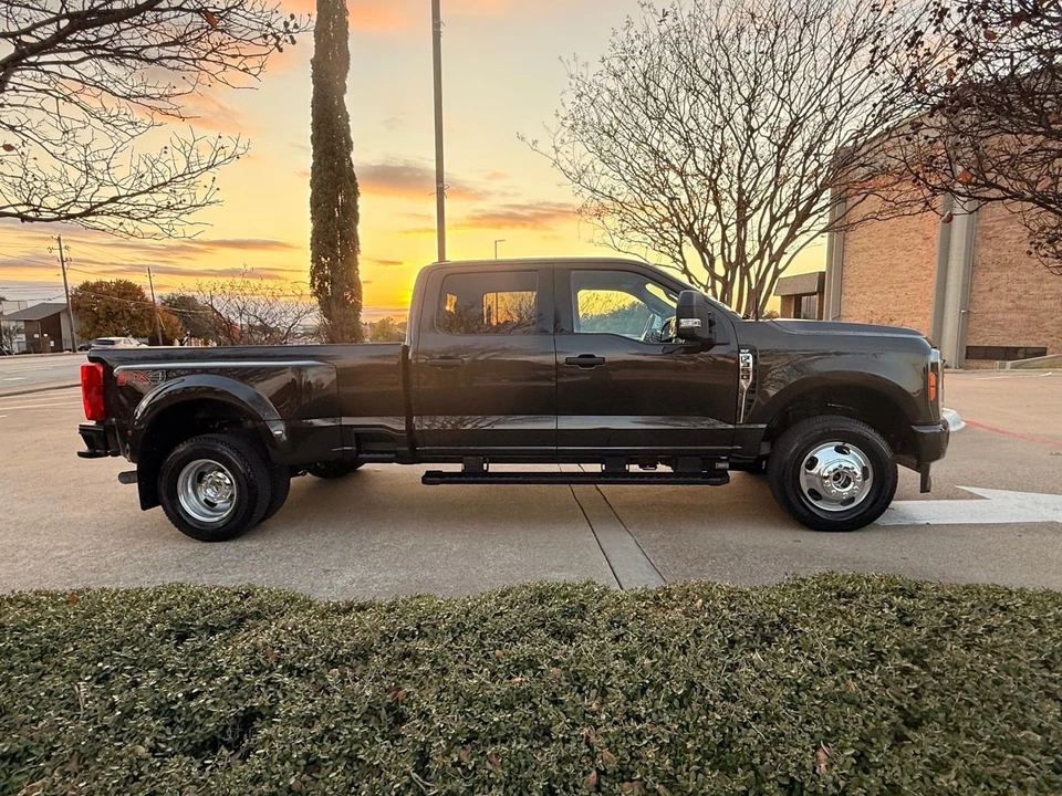 2025 Ford Super Duty 5th Gen - Image 10 of 20