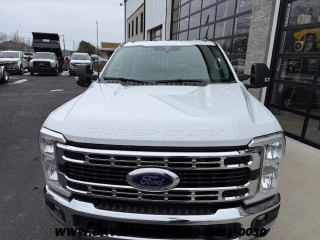 2025 Ford Super Duty 5th Gen - Image 18 of 21