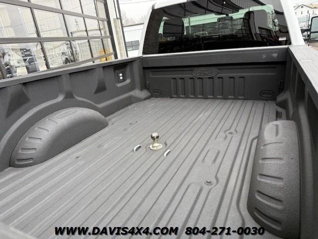 2025 Ford Super Duty 5th Gen - Image 11 of 12