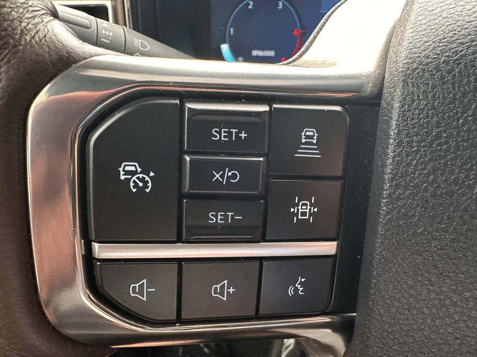 2025 Ford Super Duty 5th Gen - Image 24 of 31