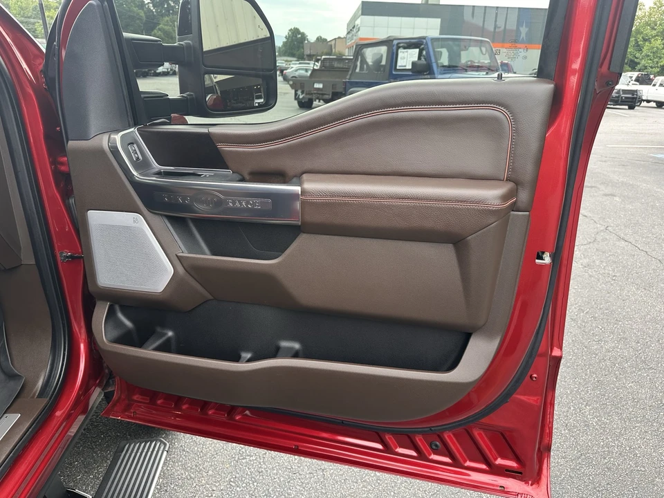 2025 Ford Super Duty 5th Gen - Image 15 of 31