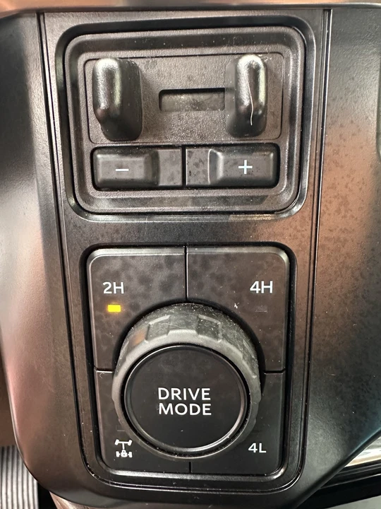 2025 Ford Super Duty 5th Gen - Image 22 of 31