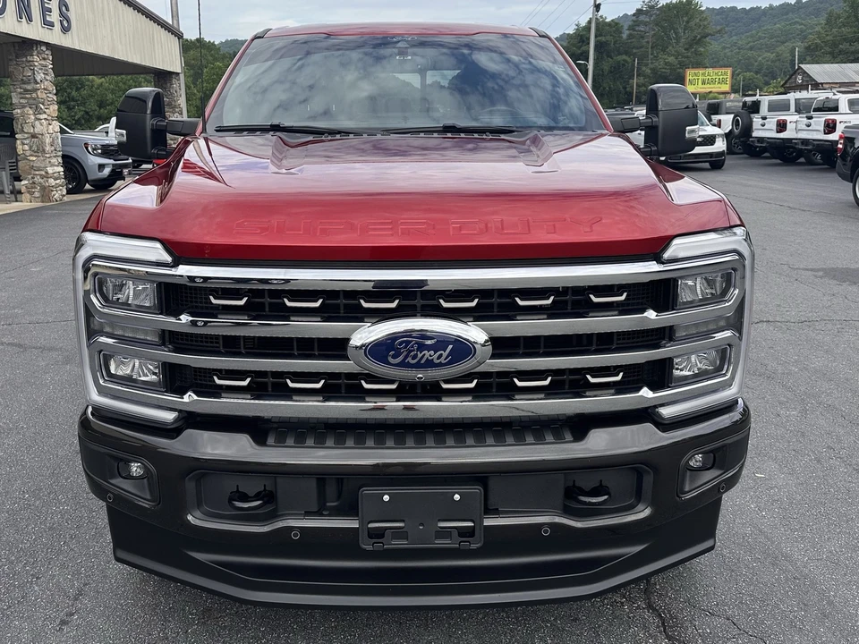 2025 Ford Super Duty 5th Gen - Image 3 of 31