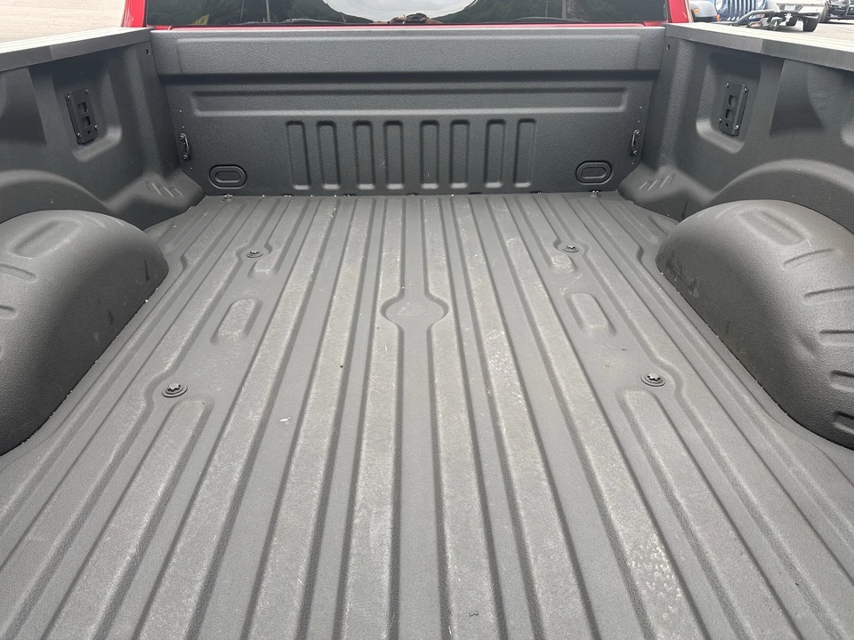 2025 Ford Super Duty 5th Gen - Image 9 of 31
