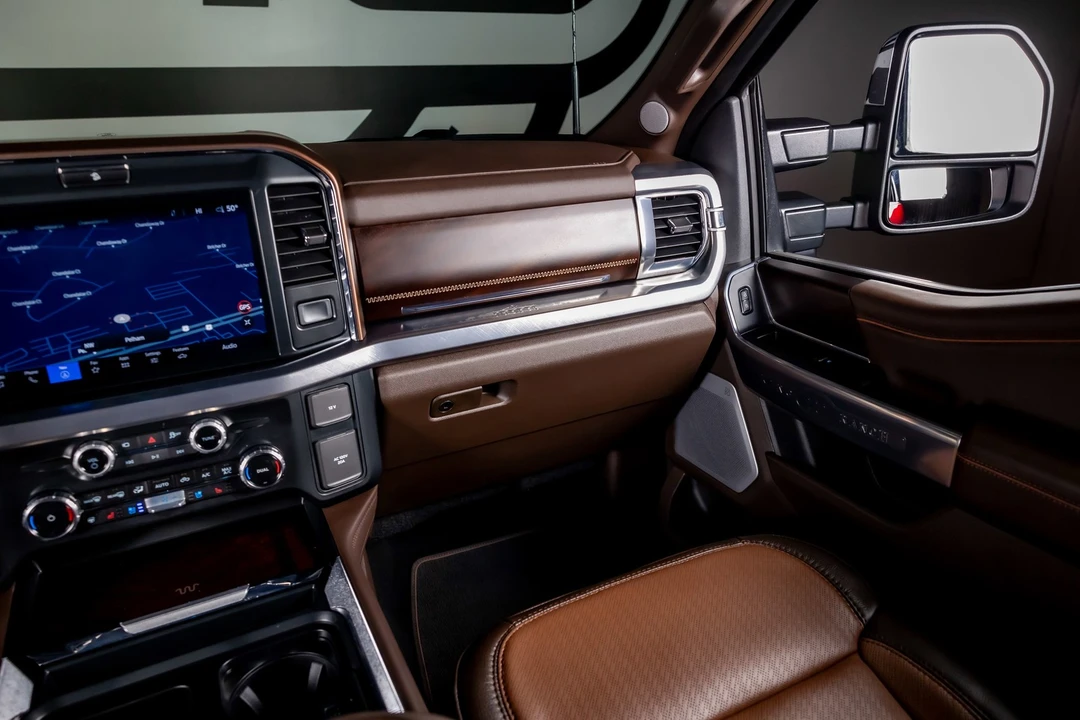 2025 Ford Super Duty 5th Gen - Image 8 of 12