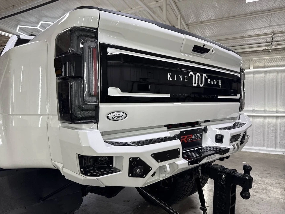 2025 Ford Super Duty 5th Gen - Image 28 of 31