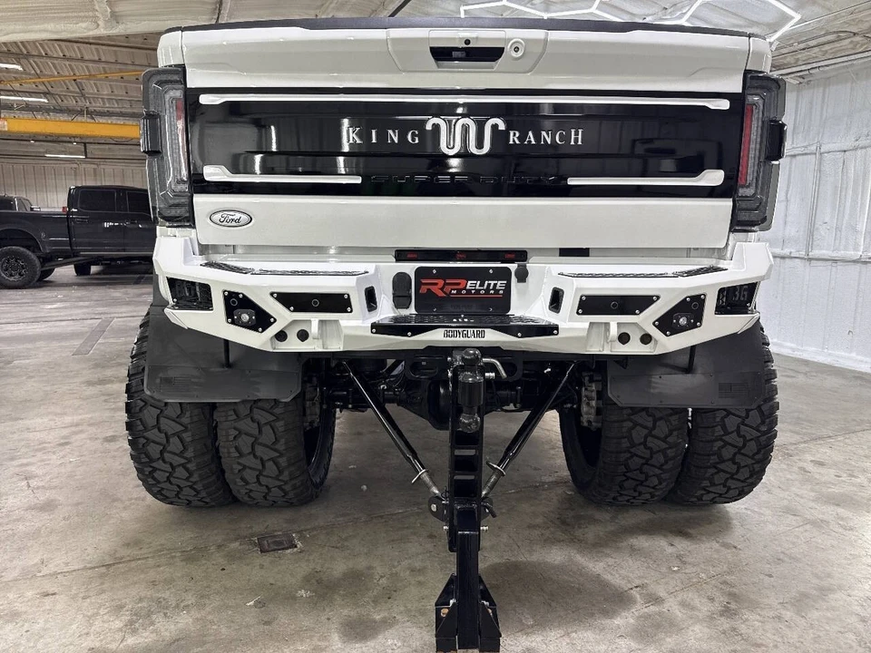 2025 Ford Super Duty 5th Gen - Image 29 of 31