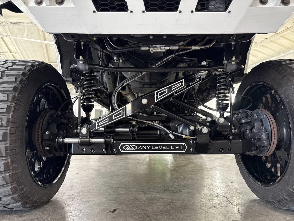 2025 Ford Super Duty 5th Gen - Image 12 of 31