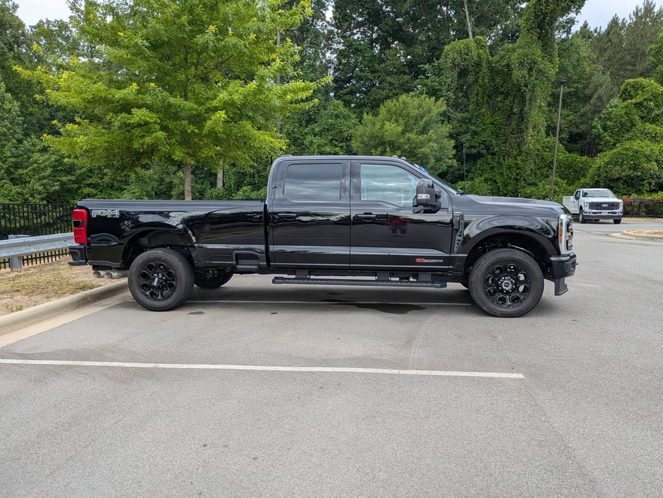 2025 Ford Super Duty 5th Gen - Image 3 of 31