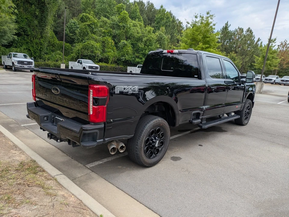 2025 Ford Super Duty 5th Gen - Image 4 of 31