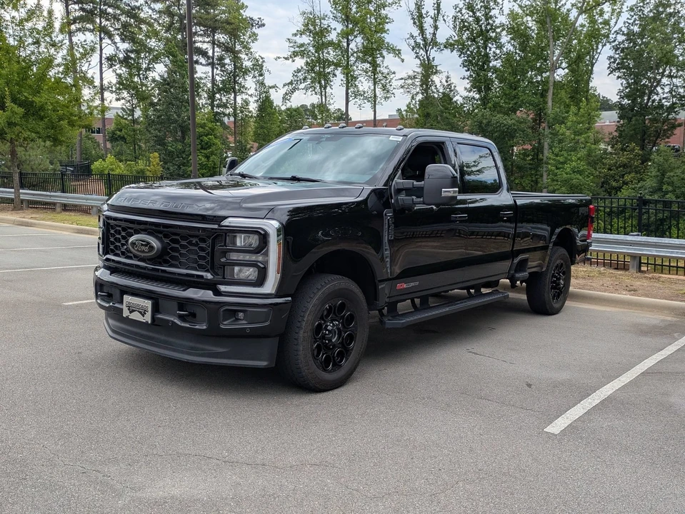 2025 Ford Super Duty 5th Gen - Image 8 of 31