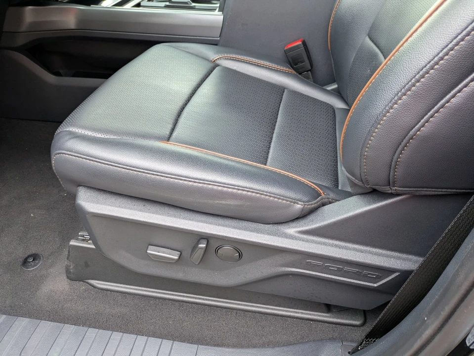 2025 Ford Super Duty 5th Gen - Image 14 of 31