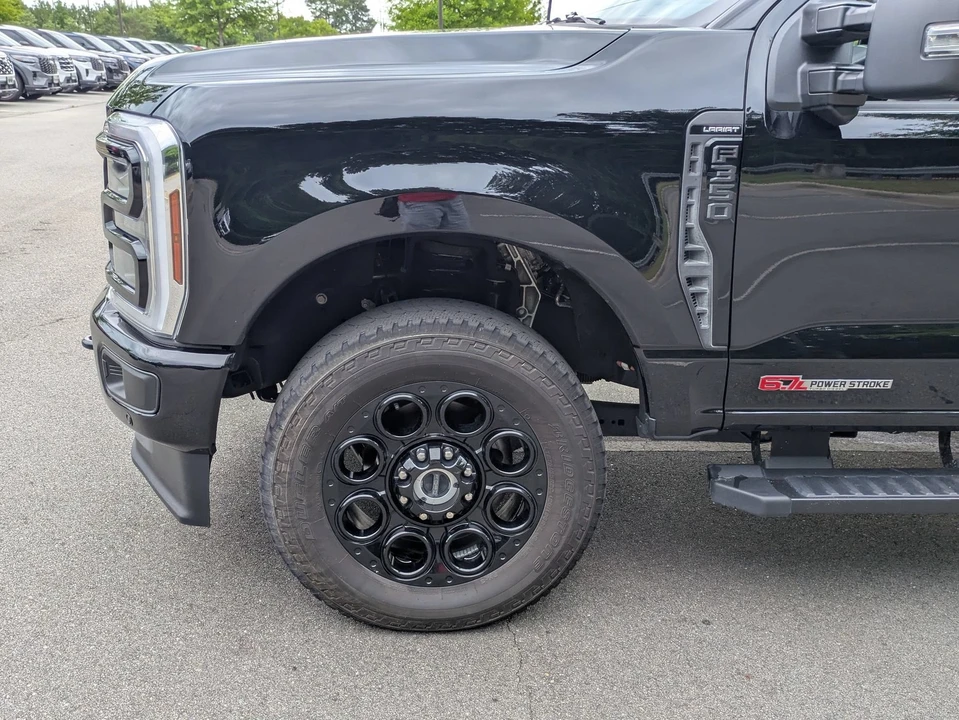 2025 Ford Super Duty 5th Gen - Image 11 of 31