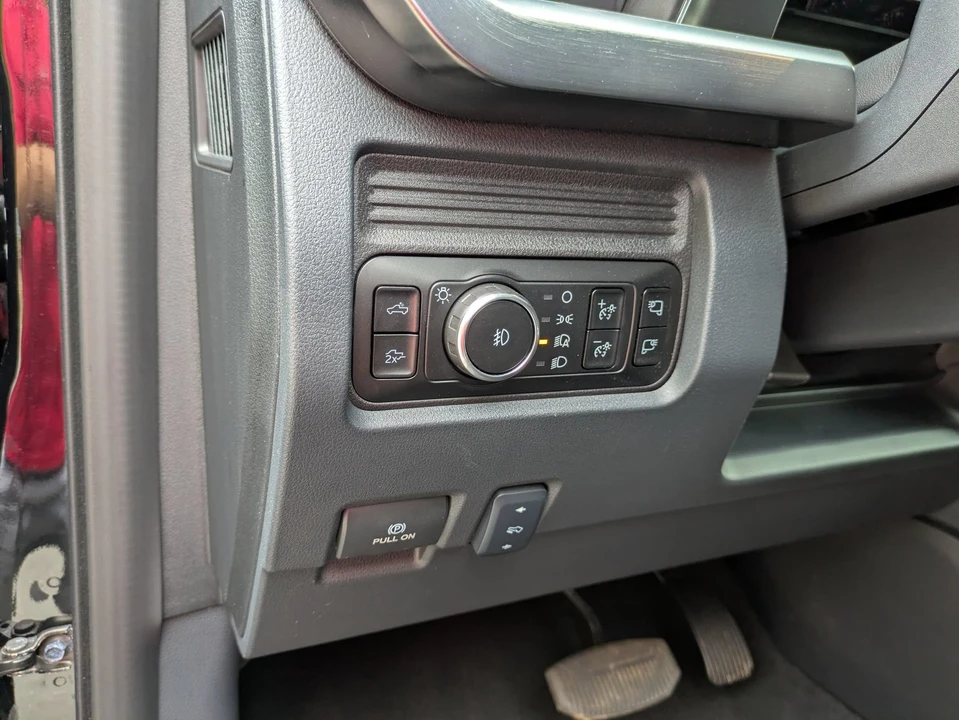 2025 Ford Super Duty 5th Gen - Image 18 of 31