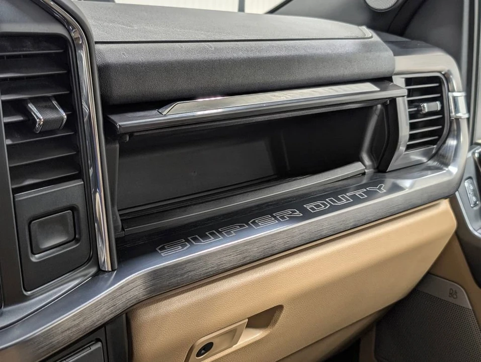 2025 Ford Super Duty 5th Gen - Image 11 of 31