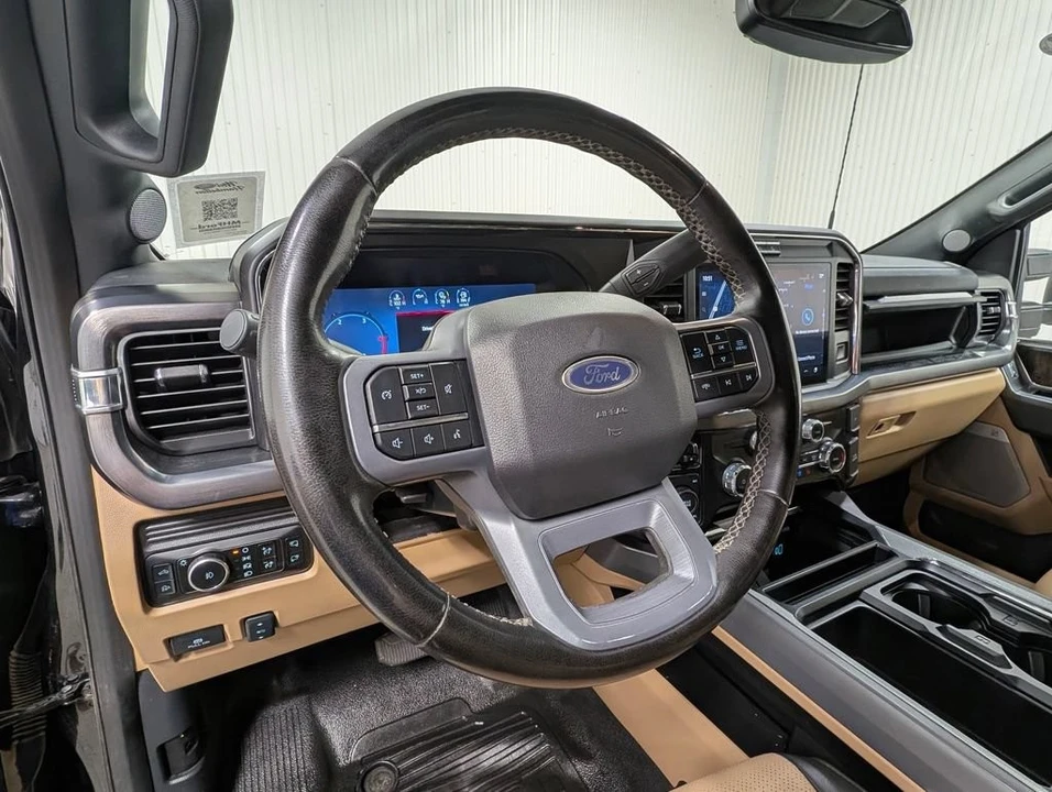 2025 Ford Super Duty 5th Gen - Image 12 of 31