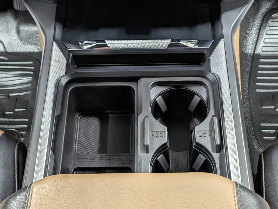 2025 Ford Super Duty 5th Gen - Image 8 of 31