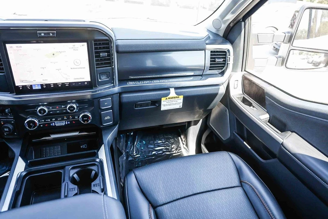 2025 Ford Super Duty 5th Gen - Image 15 of 31