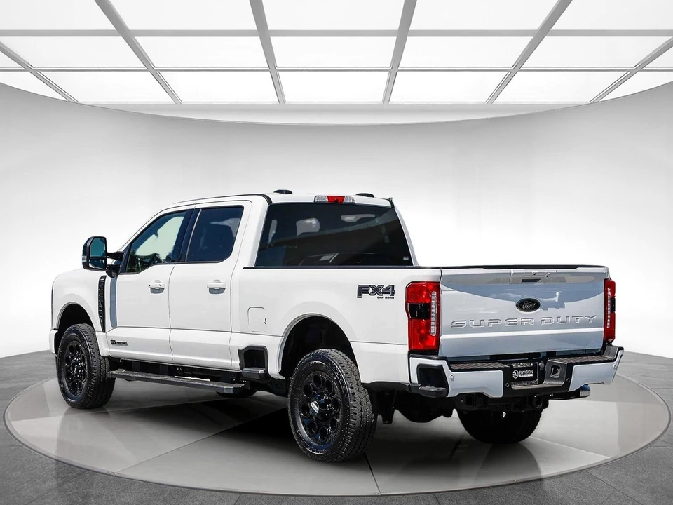 2025 Ford Super Duty 5th Gen - Image 2 of 31
