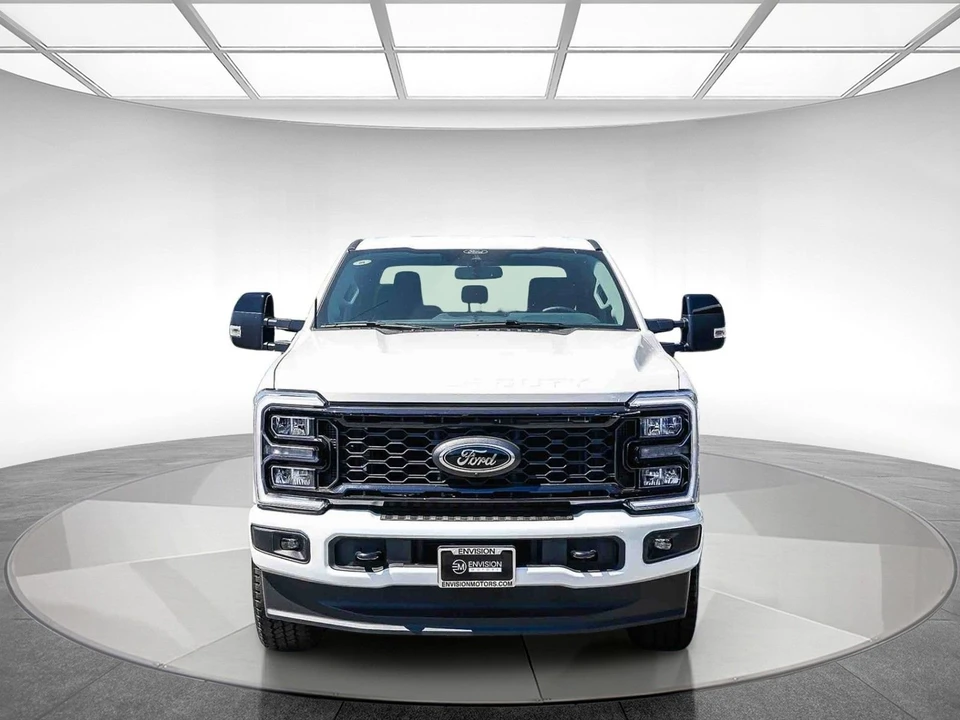 2025 Ford Super Duty 5th Gen - Image 6 of 31