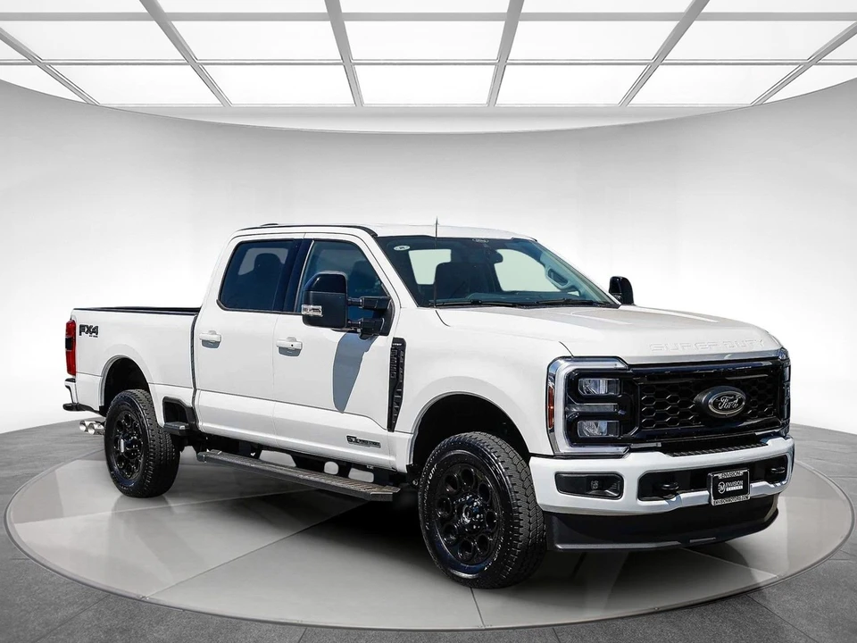 2025 Ford Super Duty 5th Gen - Image 5 of 31