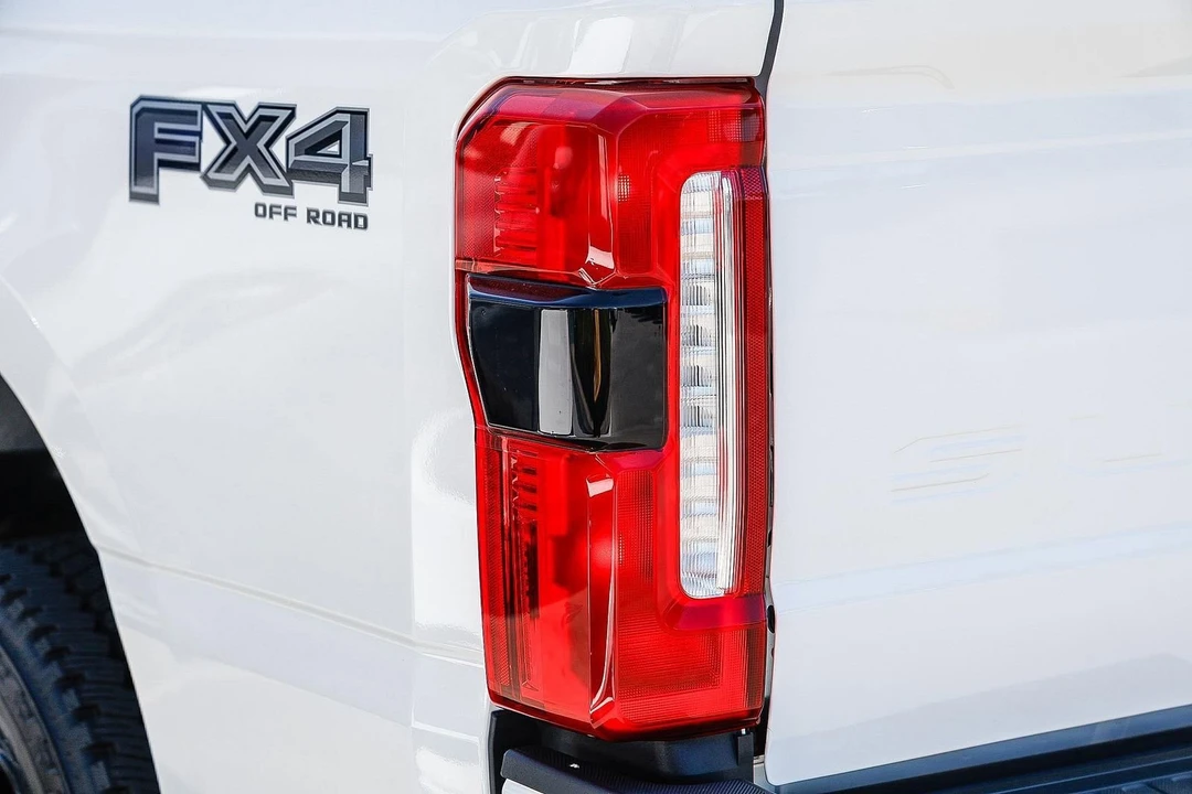 2025 Ford Super Duty 5th Gen - Image 8 of 31