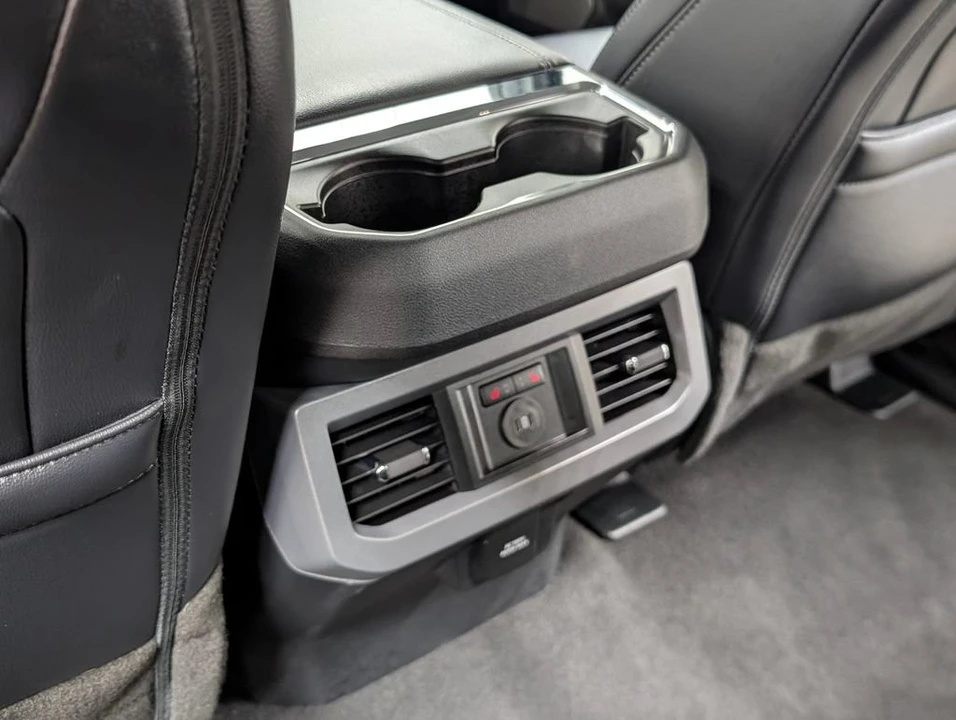 2025 Ford Super Duty 5th Gen - Image 19 of 31