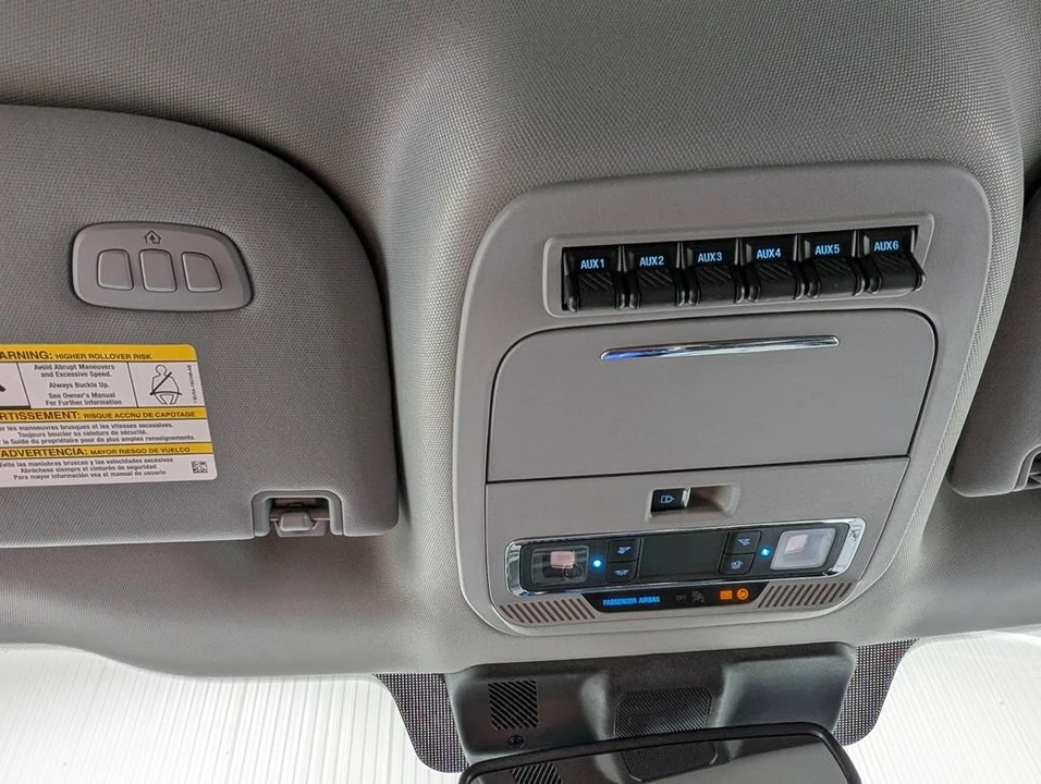 2025 Ford Super Duty 5th Gen - Image 9 of 31