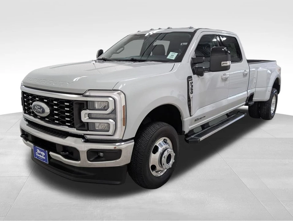 2025 Ford Super Duty 5th Gen - Image 21 of 31