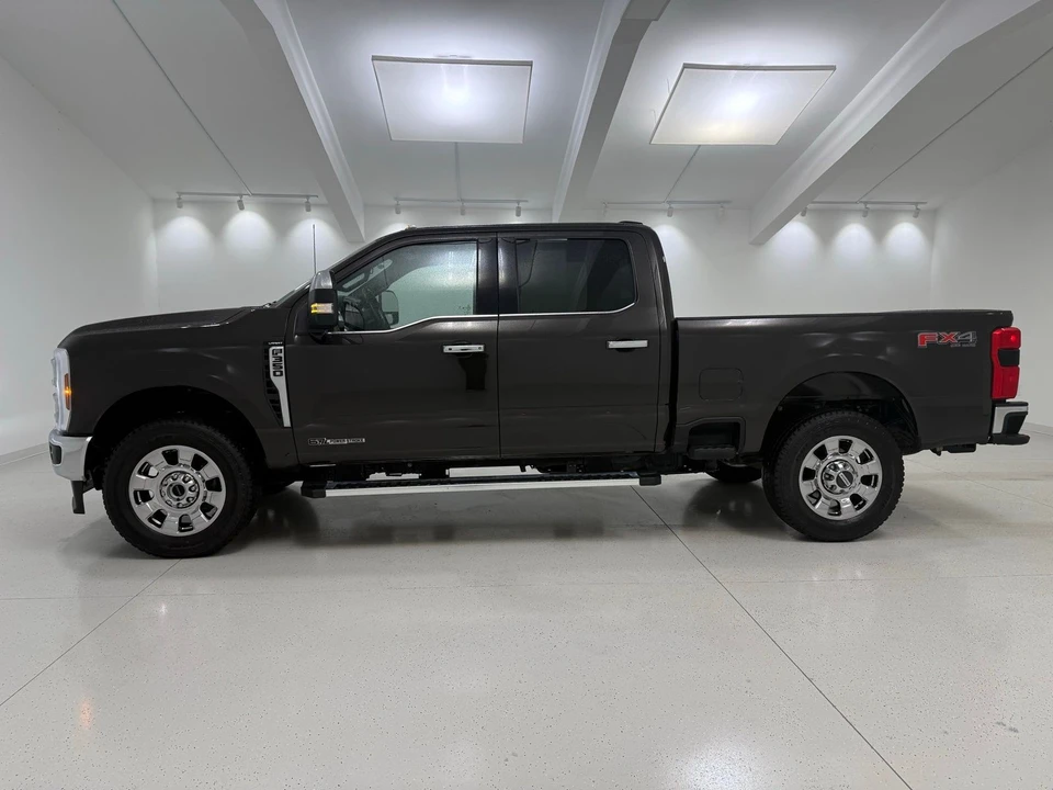 2025 Ford Super Duty 5th Gen - Image 5 of 21