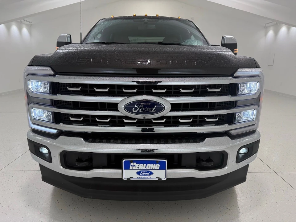 2025 Ford Super Duty 5th Gen - Image 2 of 21