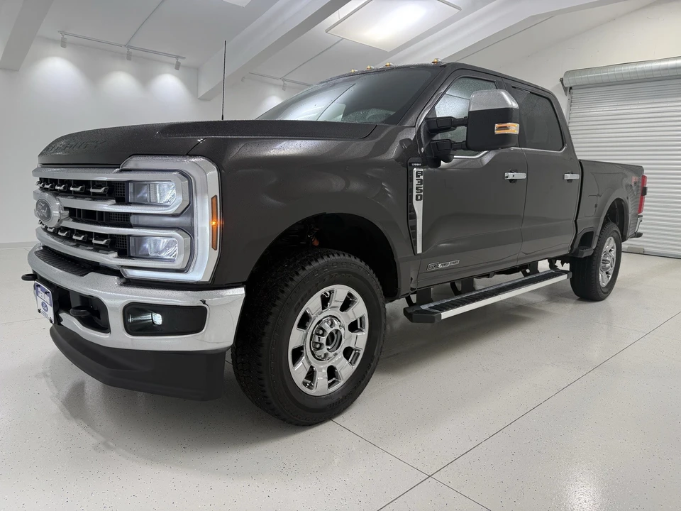 2025 Ford Super Duty 5th Gen - Image 3 of 21