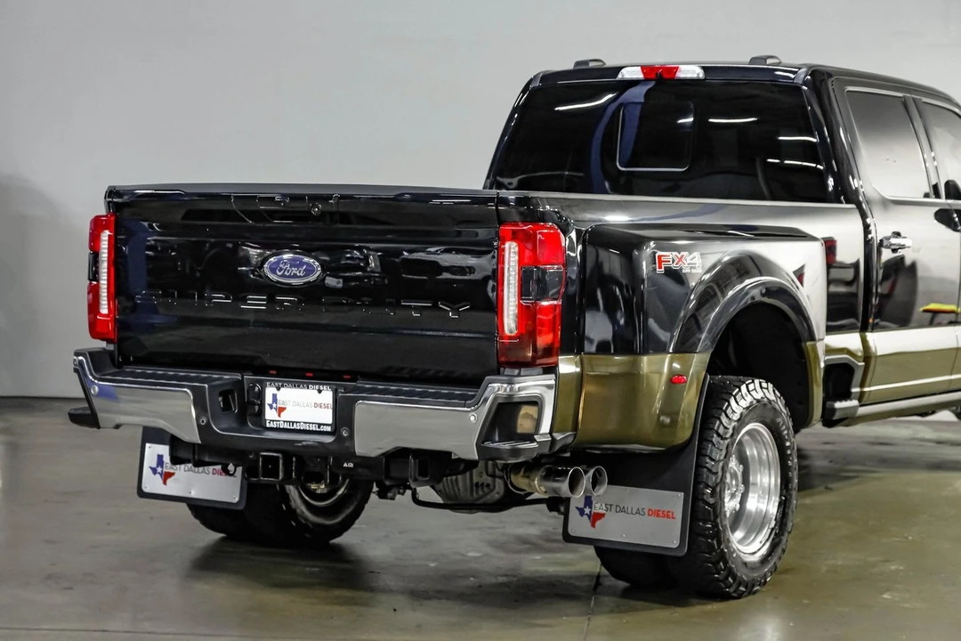 2025 Ford Super Duty 5th Gen - Image 13 of 31