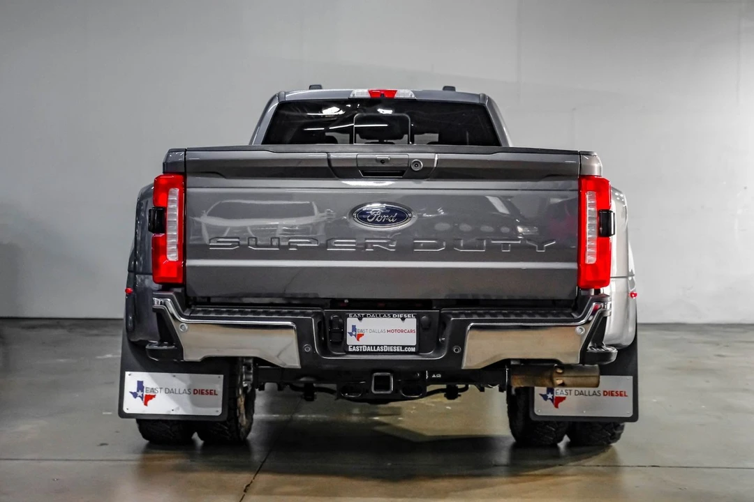 2025 Ford Super Duty 5th Gen - Image 14 of 21