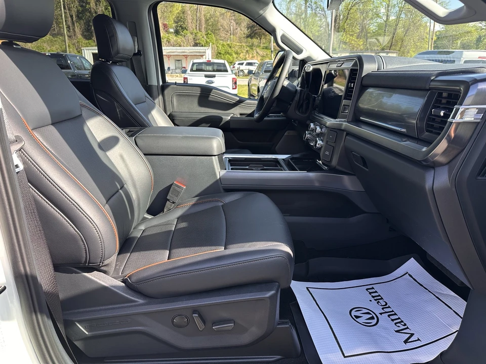 2025 Ford Super Duty 5th Gen - Image 16 of 31