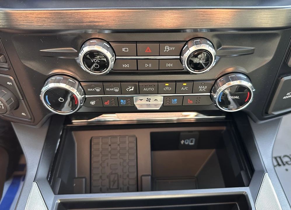 2025 Ford Super Duty 5th Gen - Image 29 of 31