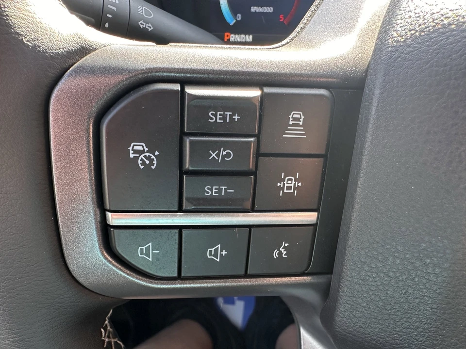 2025 Ford Super Duty 5th Gen - Image 24 of 31