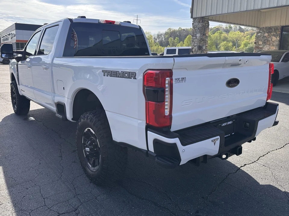 2025 Ford Super Duty 5th Gen - Image 8 of 31