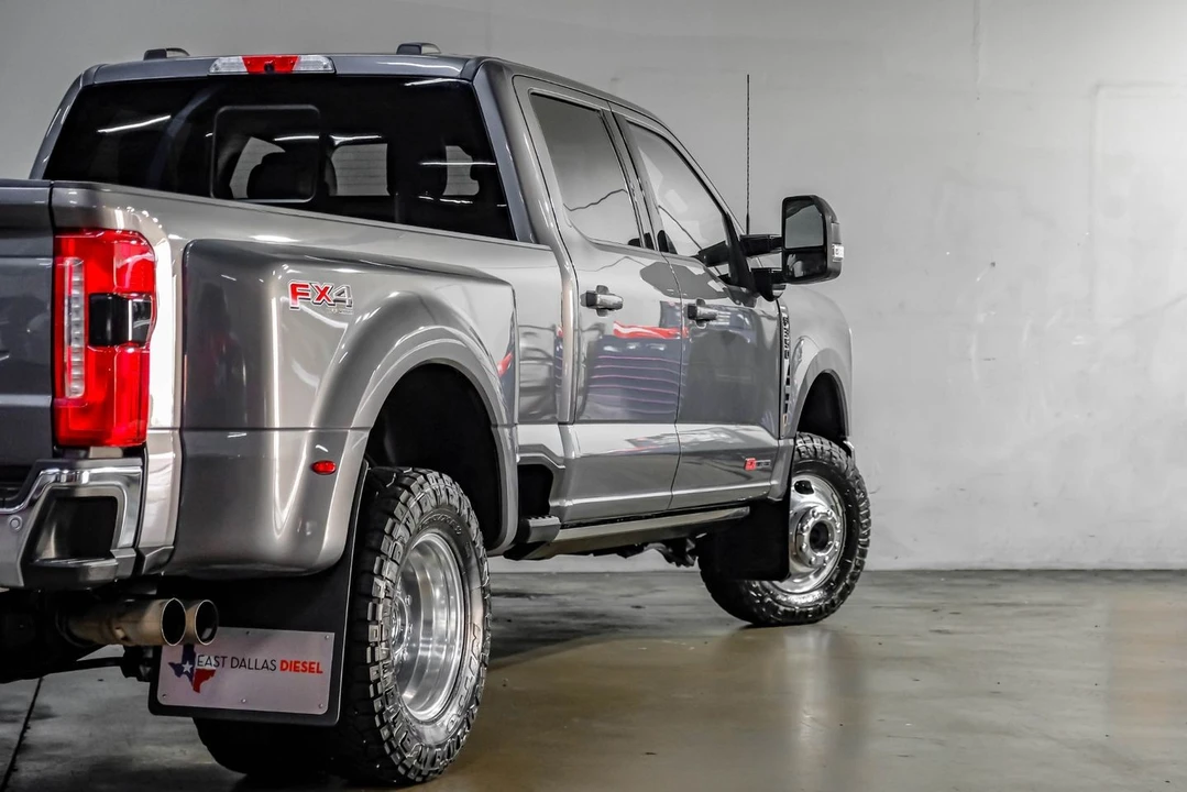2025 Ford Super Duty 5th Gen - Image 13 of 21