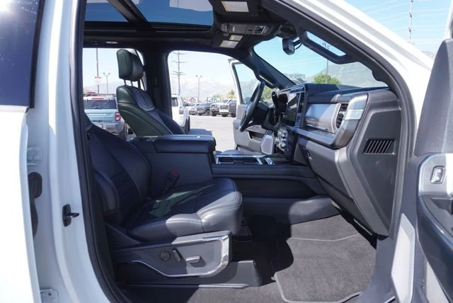 2025 Ford Super Duty 5th Gen - Image 25 of 31