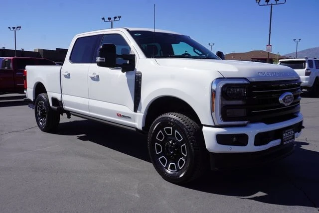 2025 Ford Super Duty 5th Gen - Image 16 of 31